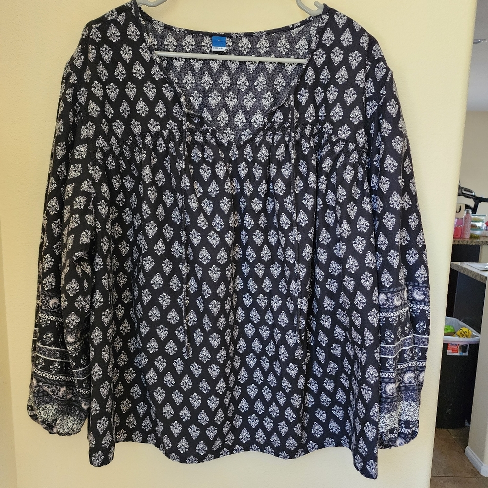 Old Navy Black White Patterned Boho Top Blouse XL Long Puff Sleeves Romantic